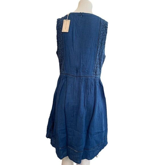 Doe & Rae Small Navy Blue Lace Dress Lined Sleeveless V Neck Embroidered NWT - Picture 3 of 5